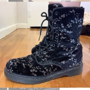 Floral velvet dr. martens